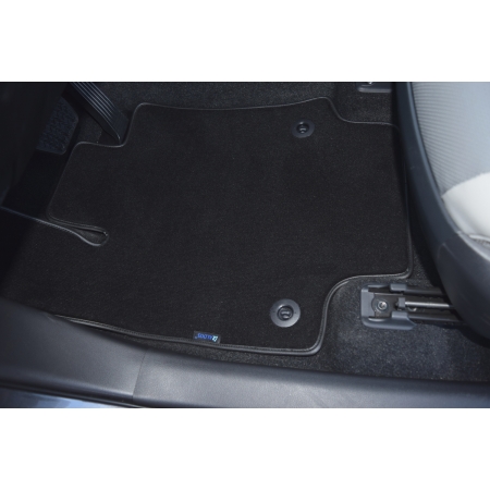 Suzuki Across od 2020r. Automat Dywaniki welurowe w jakości Platinum- na Zamówienie kolory do wyboru.